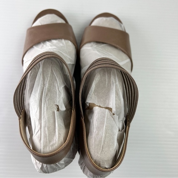 LifeStride Blaze Women's size 9.5 Beige Slingback Wedge Sandals - Picture 2 of 12